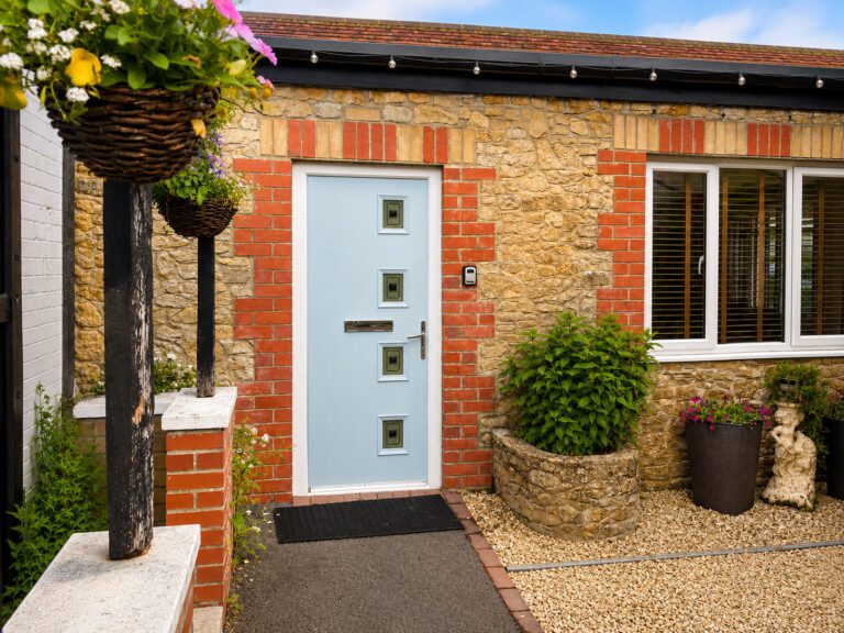 The Old Barn self-catering holiday cottage at The Trooper Inn in rural North Dorset